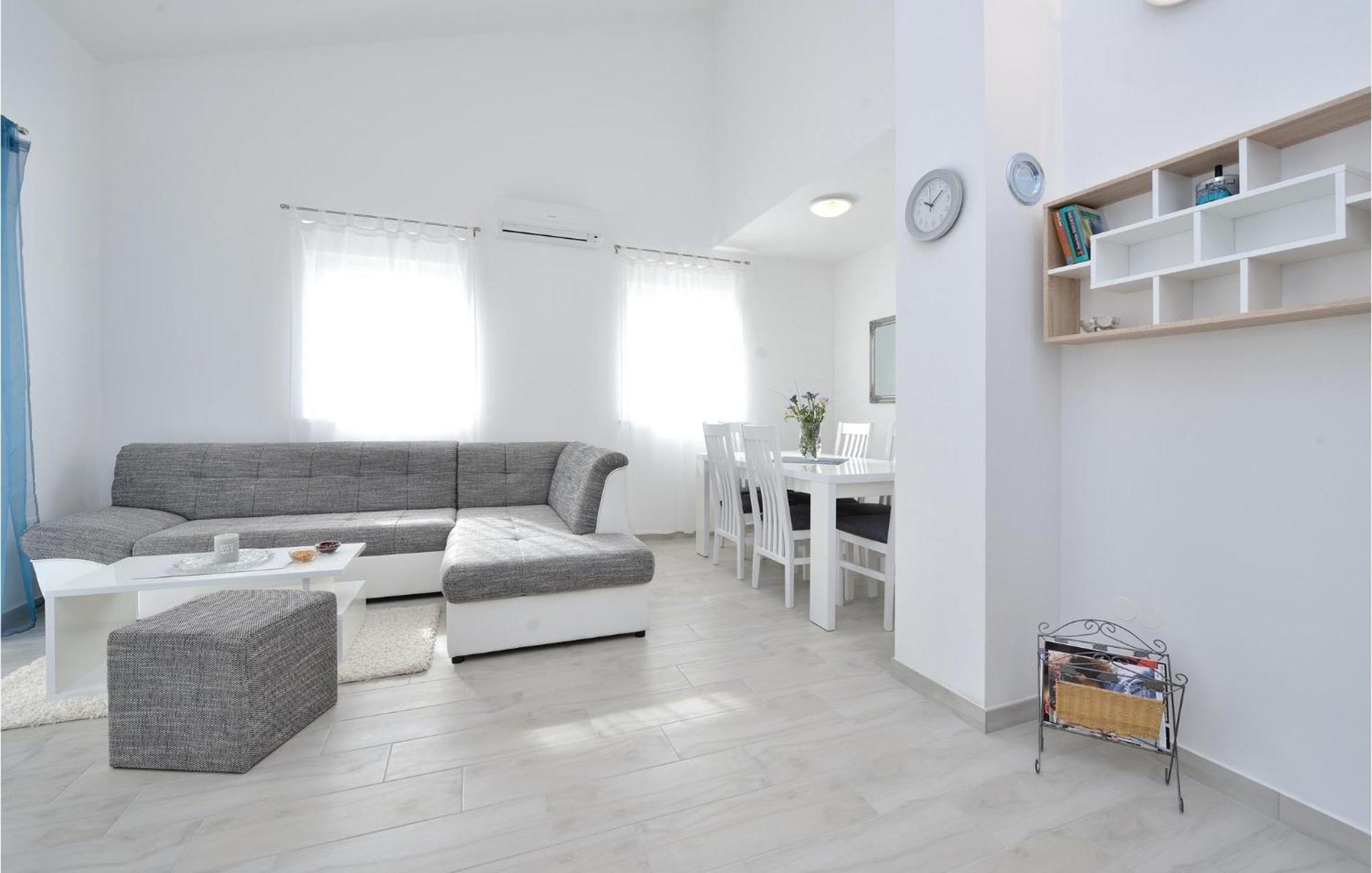 Nice Apartment In Vrsi-Mulo With Wifi Экстерьер фото