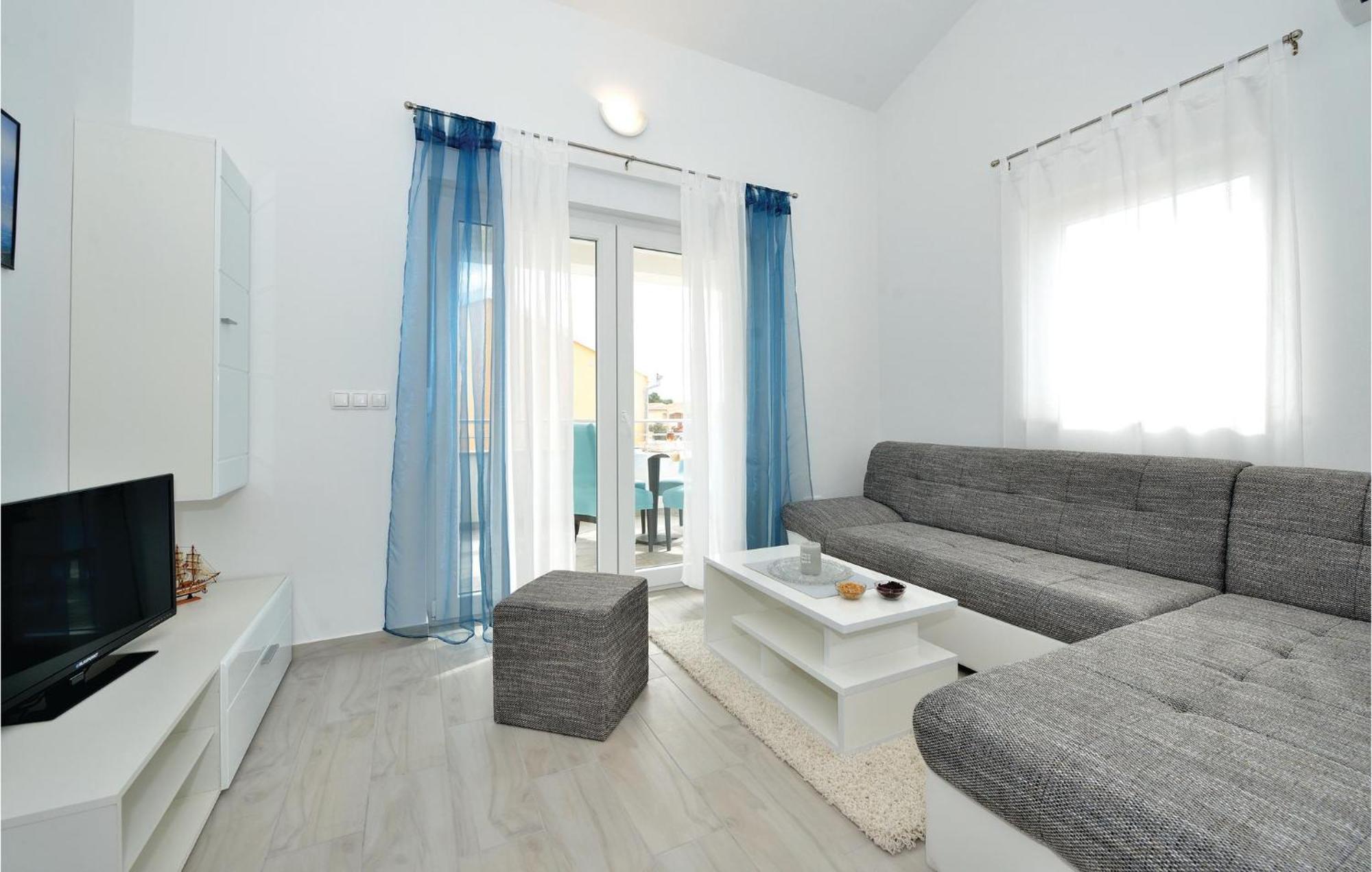 Nice Apartment In Vrsi-Mulo With Wifi Экстерьер фото
