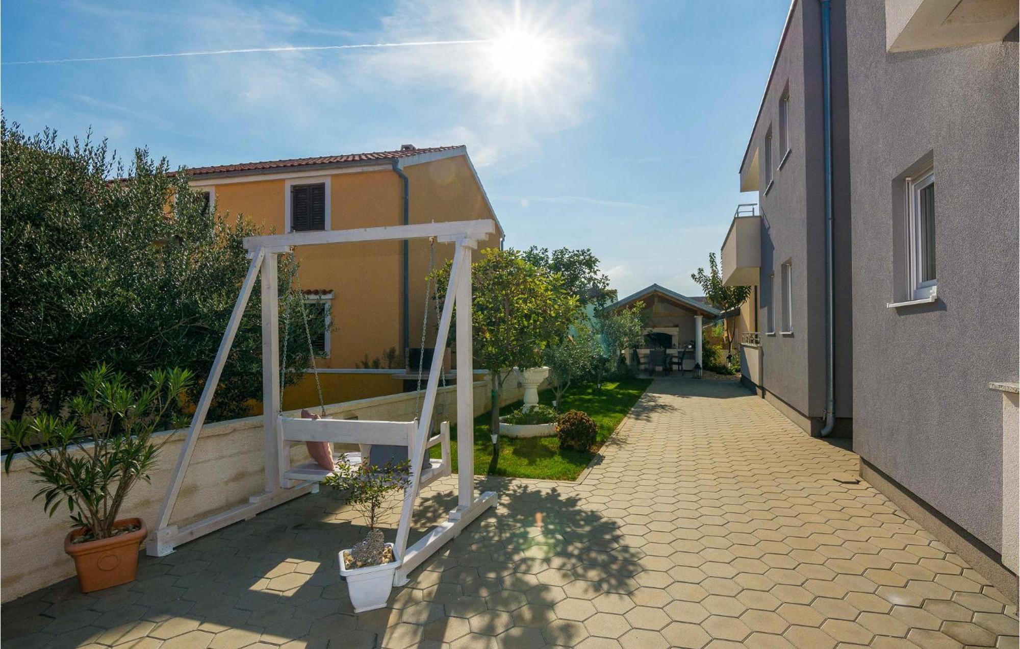 Nice Apartment In Vrsi-Mulo With Wifi Экстерьер фото